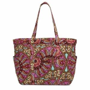 Vera Bradley Bags - Vera Bradley Get Carried Away travel Tote Bag Vera Bradley Bags - Vera Bradley Get Carried Away travel Tote Bag